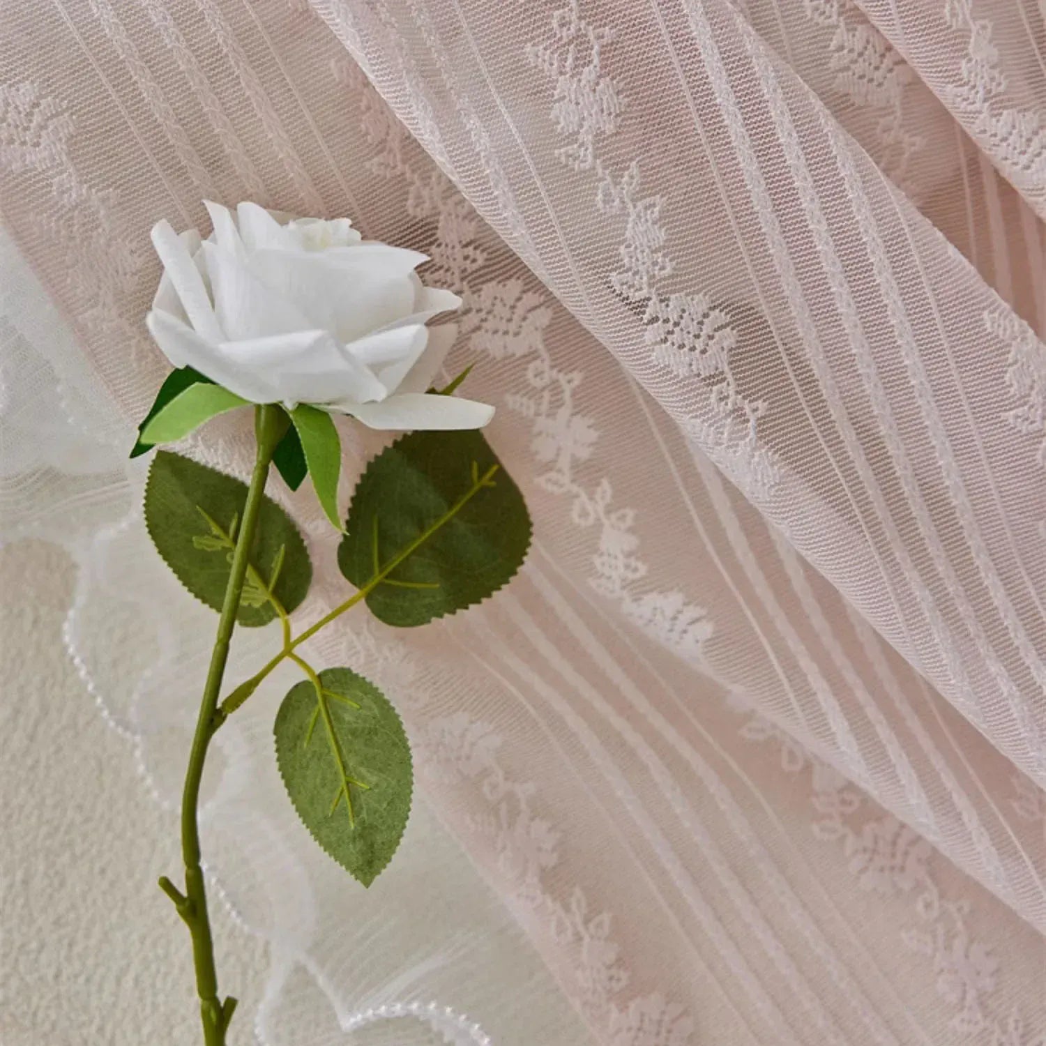 Rideau rose Névolis