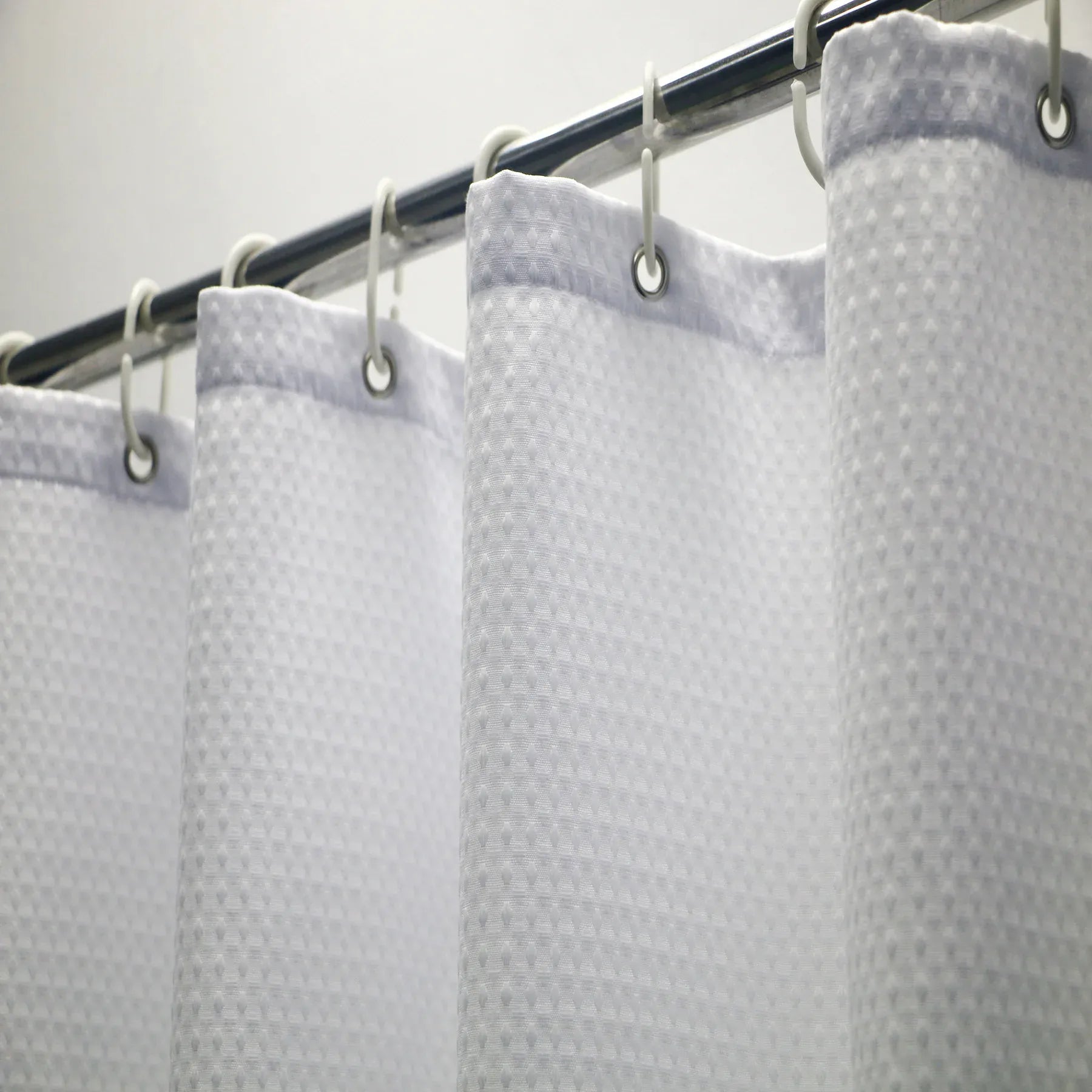 Rideau de douche en tissu Névolis