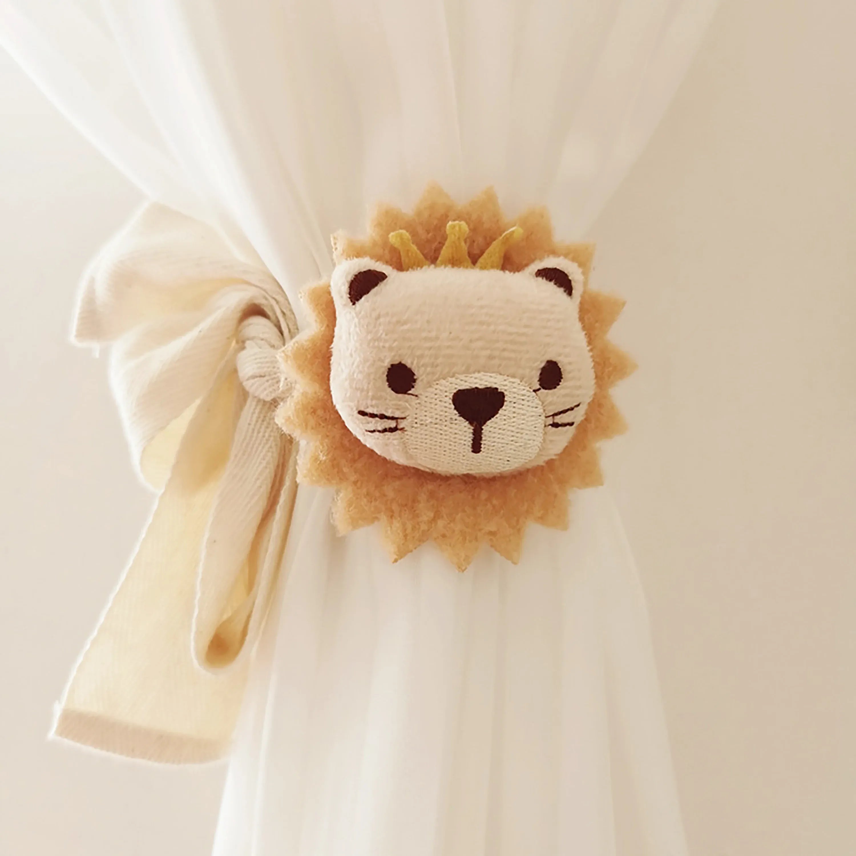 Embrasse rideau peluche Névolis