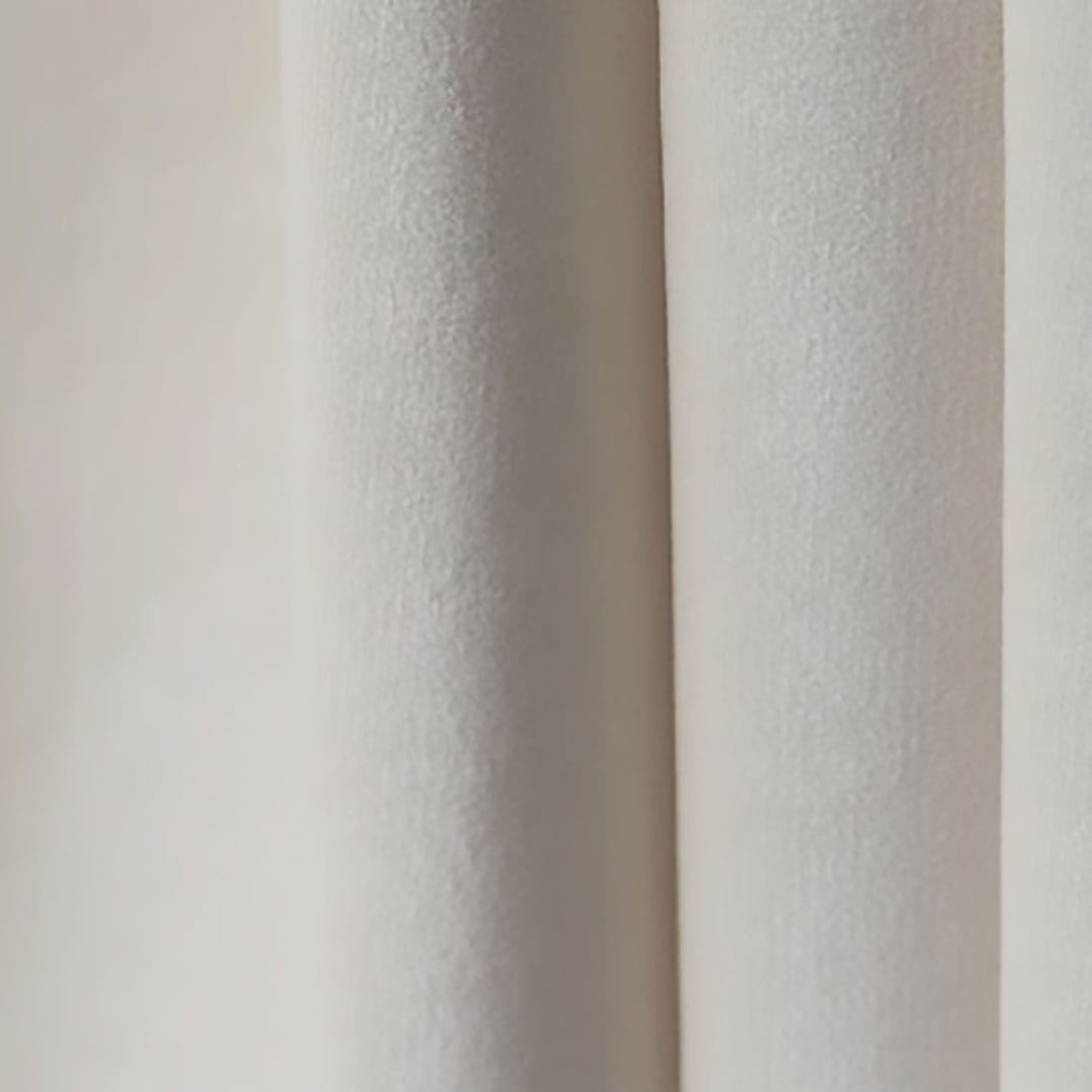 Rideau beige salon Névolis